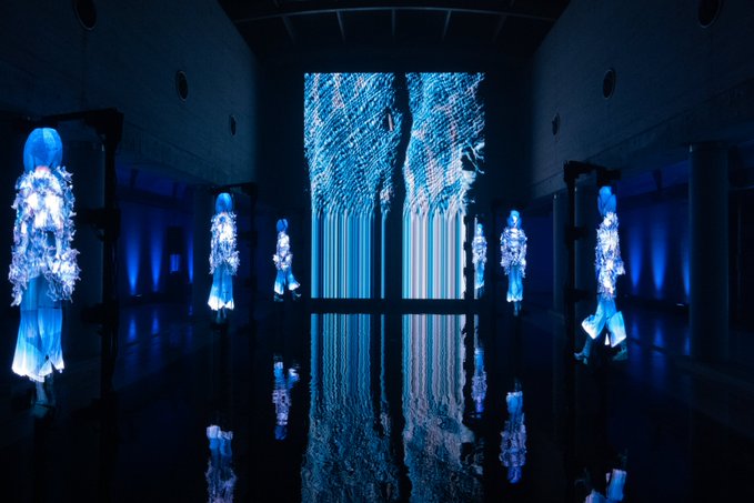 LEDを使用した、時空を超えたデジタルファッションショー「日中韓芸術祭2021」