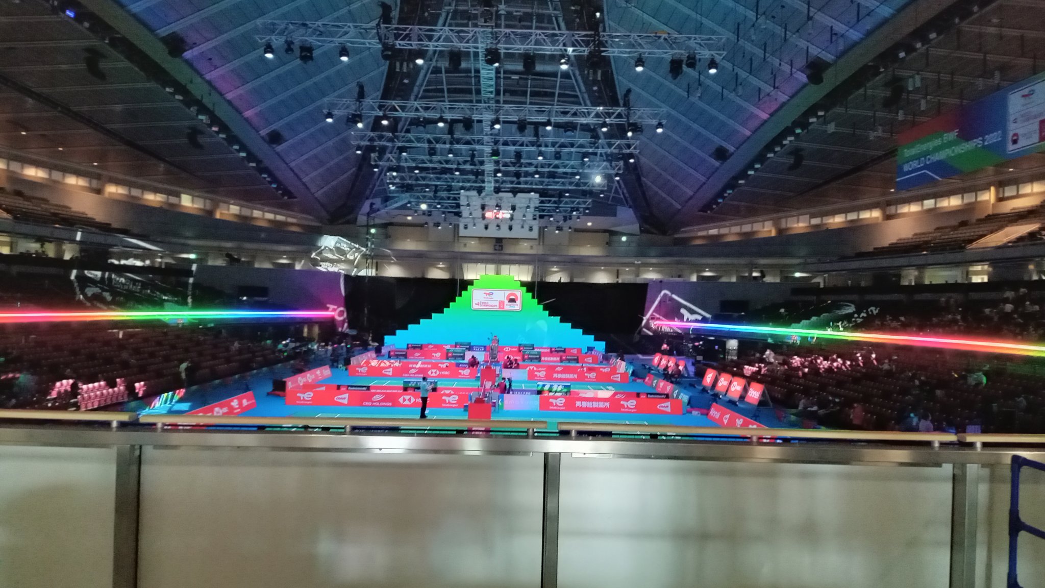第27回世界バドミントン選手権2022に大型LEDビジョンが登場！