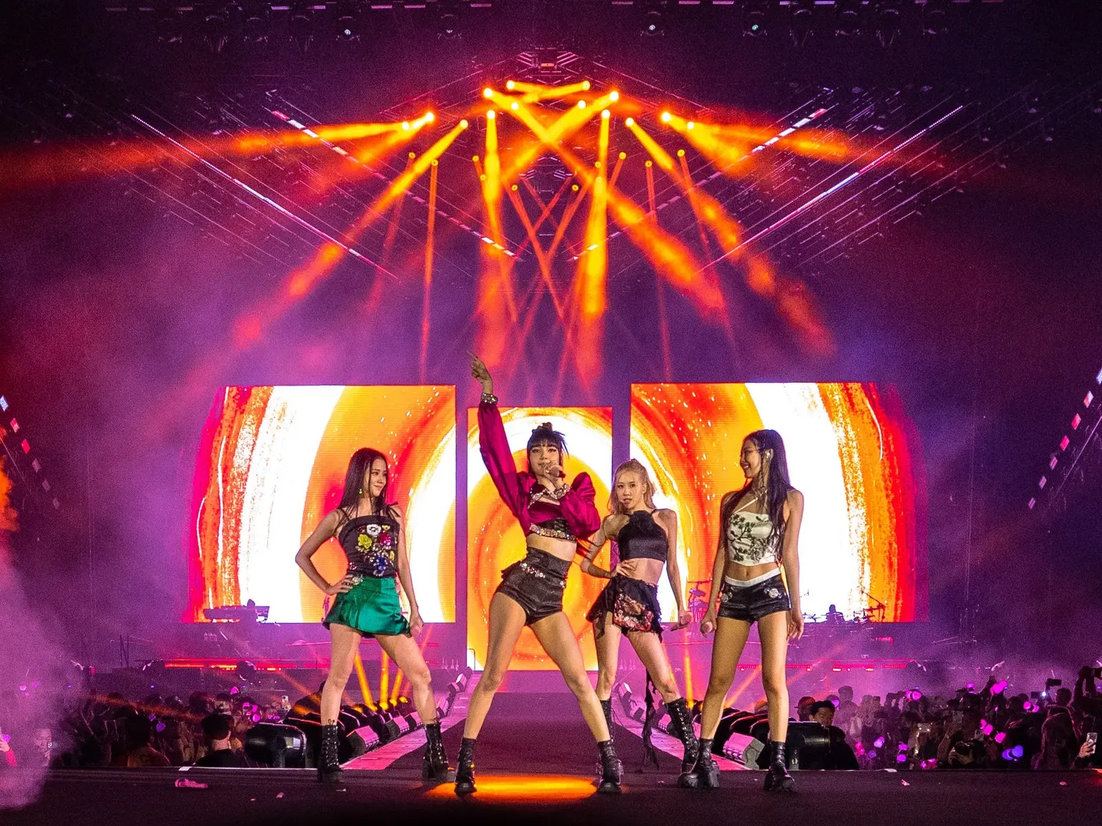 韓国トップアイドルグループ「BLACKPINK」。 ワールドツアーで待望の日本公演のスケジュールが発表！